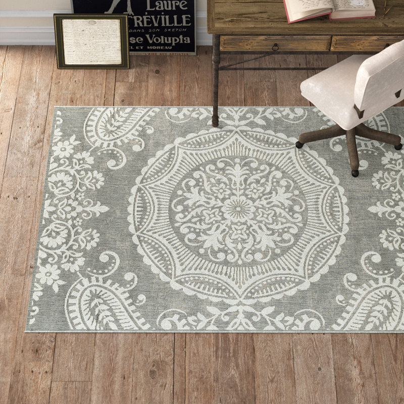 Wolfforth Floral Machine Woven Indoor Outdoor Rug, Rectangle 5' x 8"