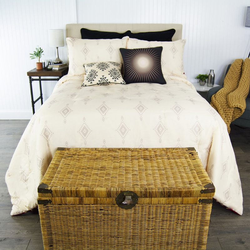 Machine Tufted Ikat Comforter Set, King Comforter + 2 King Pillowcases