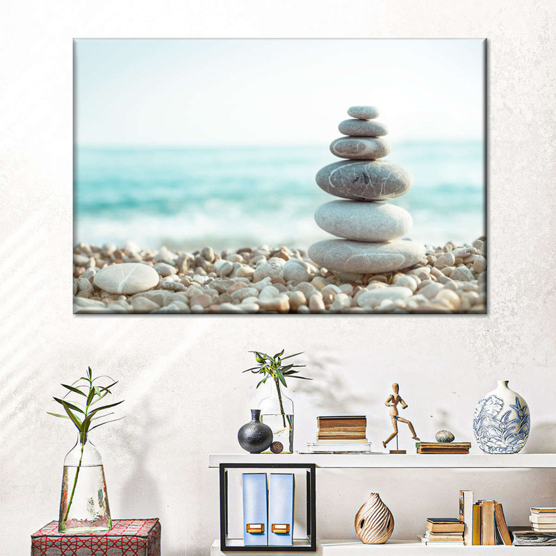 Impression sur toile Rocky Beach Stacked Pebbles, H 24 po x l 16 po x P 1,25 po