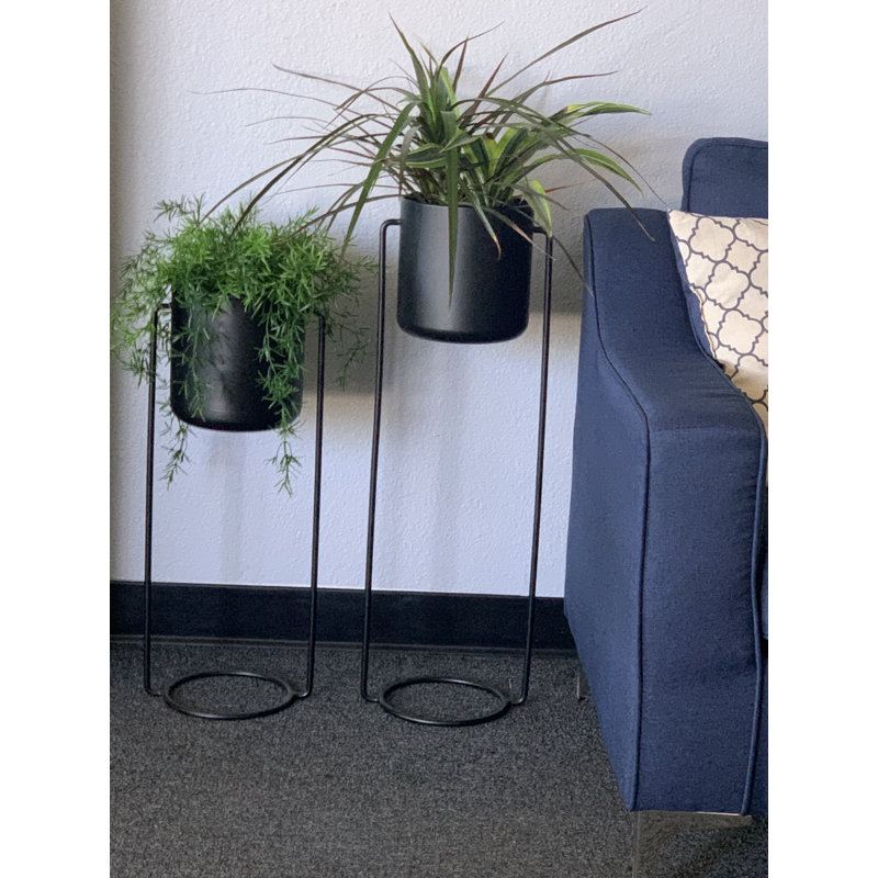 Mayvale Handmade Metal Pot Planter, Black