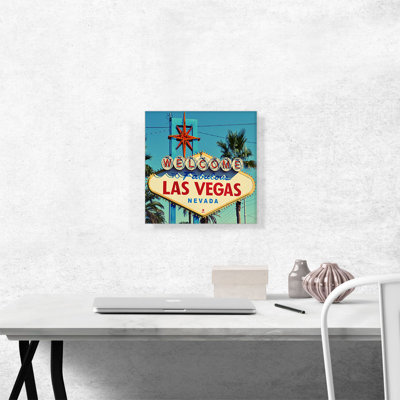" Welcome To Last Vegas Sign "