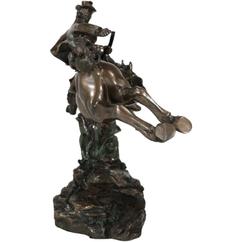 Figurines & Sculptures