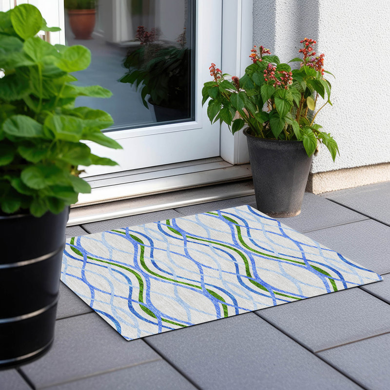 Tapis intérieur / extérieur en polyester tissé à la machine Lamanna, Rectangle 1 pi 8 po x 2 pi 6 po