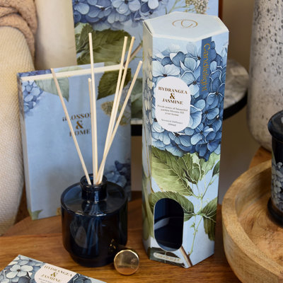 Plant / Floral Reed Diffusers And Sticks