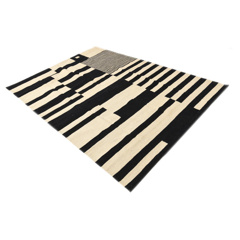 Tapis noir et blanc 5 x 8 Pinkerton