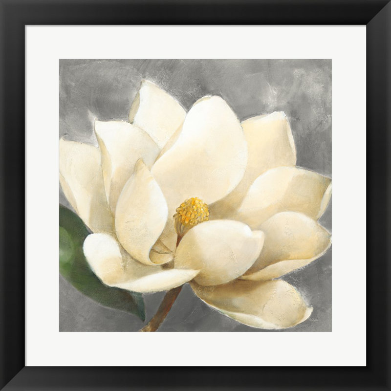 «Magnolia Blossom On Gray» par Albena Hristova - peinture encadrée