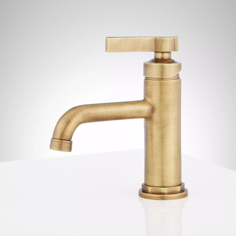 Robinet de salle de bain monotrou 1,2 GPM Greyfield avec poignée levier en métal et ensemble de bonde escamotable