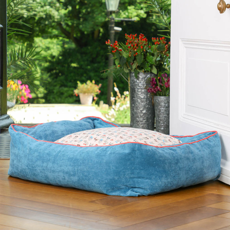 Kyrie Polyester Pet Bed