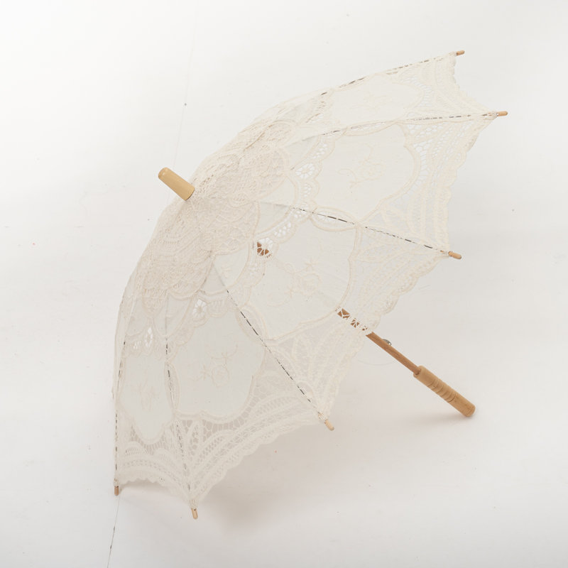 Parasol en dentelle avec poignée en bois, Ivoire