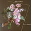 Ornements de fleurs simulées