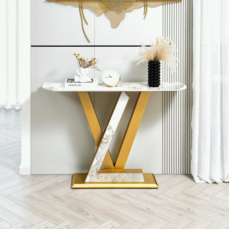 Neepa 47.2'' Console Table, Gold