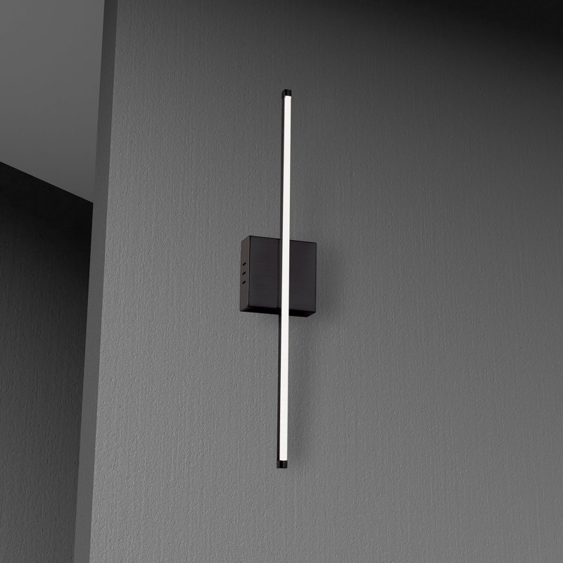Bryanne LED Wallchiere, Matte Black