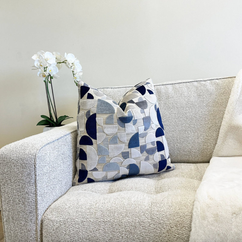 Housse de coussin géométrique en velours, Blanc / beige / bleu marine géométrique, H 20 po x l 20 po