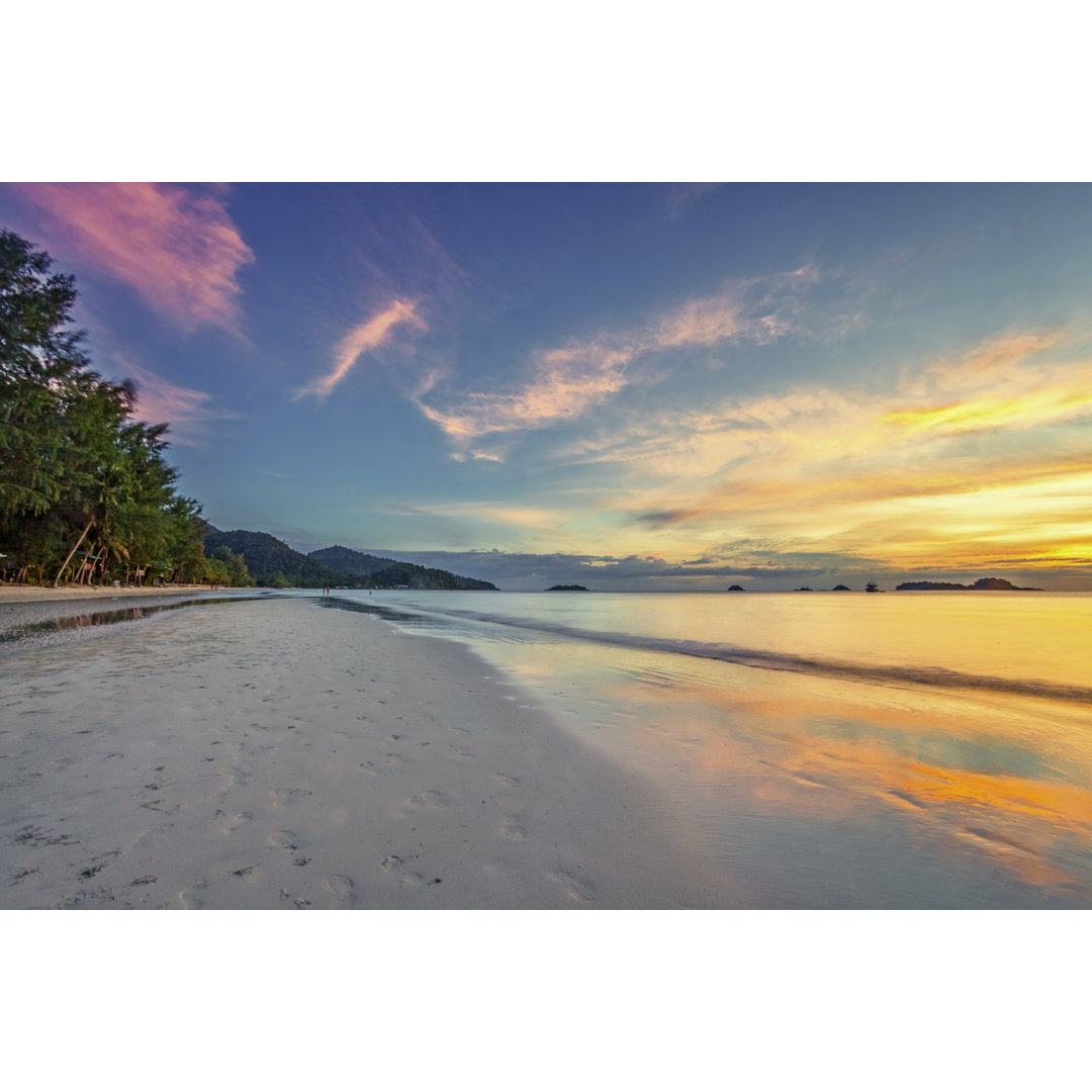 Leinwandbild Tropical Beach at Sunset