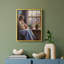 WOMEN Series CCCCXVV-1 - Reproduction encadrée de qualité supérieure - prête à être accrochée - aucun clou requis