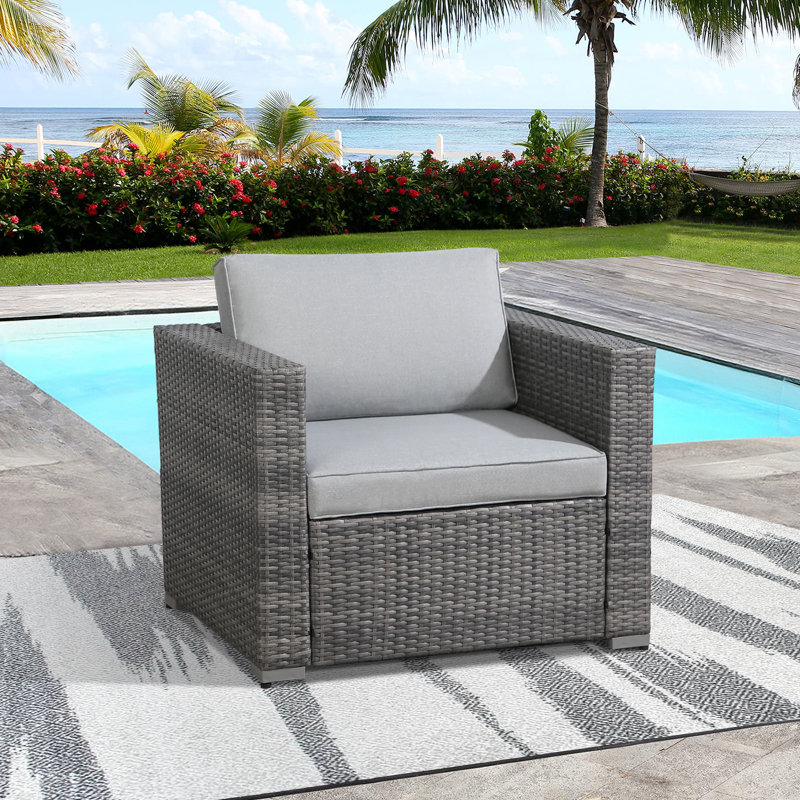 Chaise de patio avec coussin