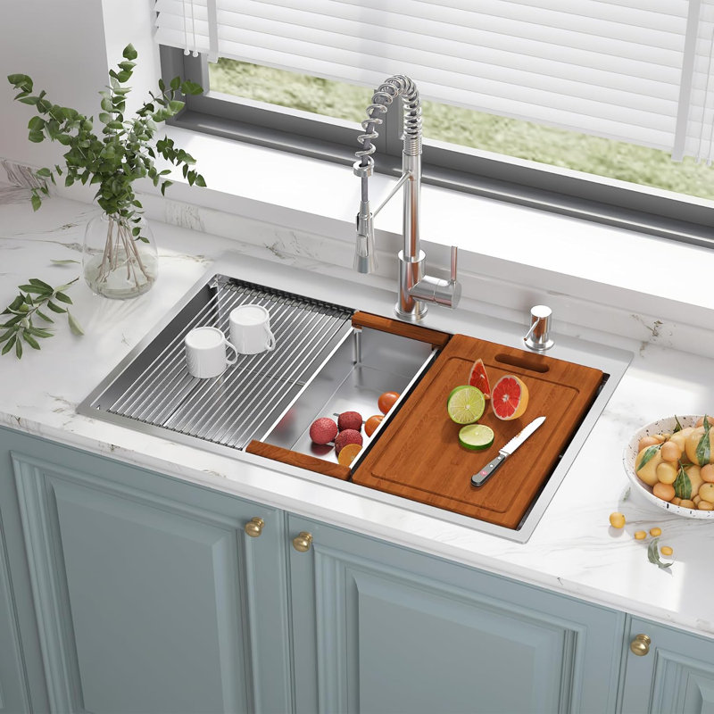 Évier de cuisine encastré 33 po x 22 po, évier de poste de travail en acier inoxydable 304t, cuve simple avec rebord intégré