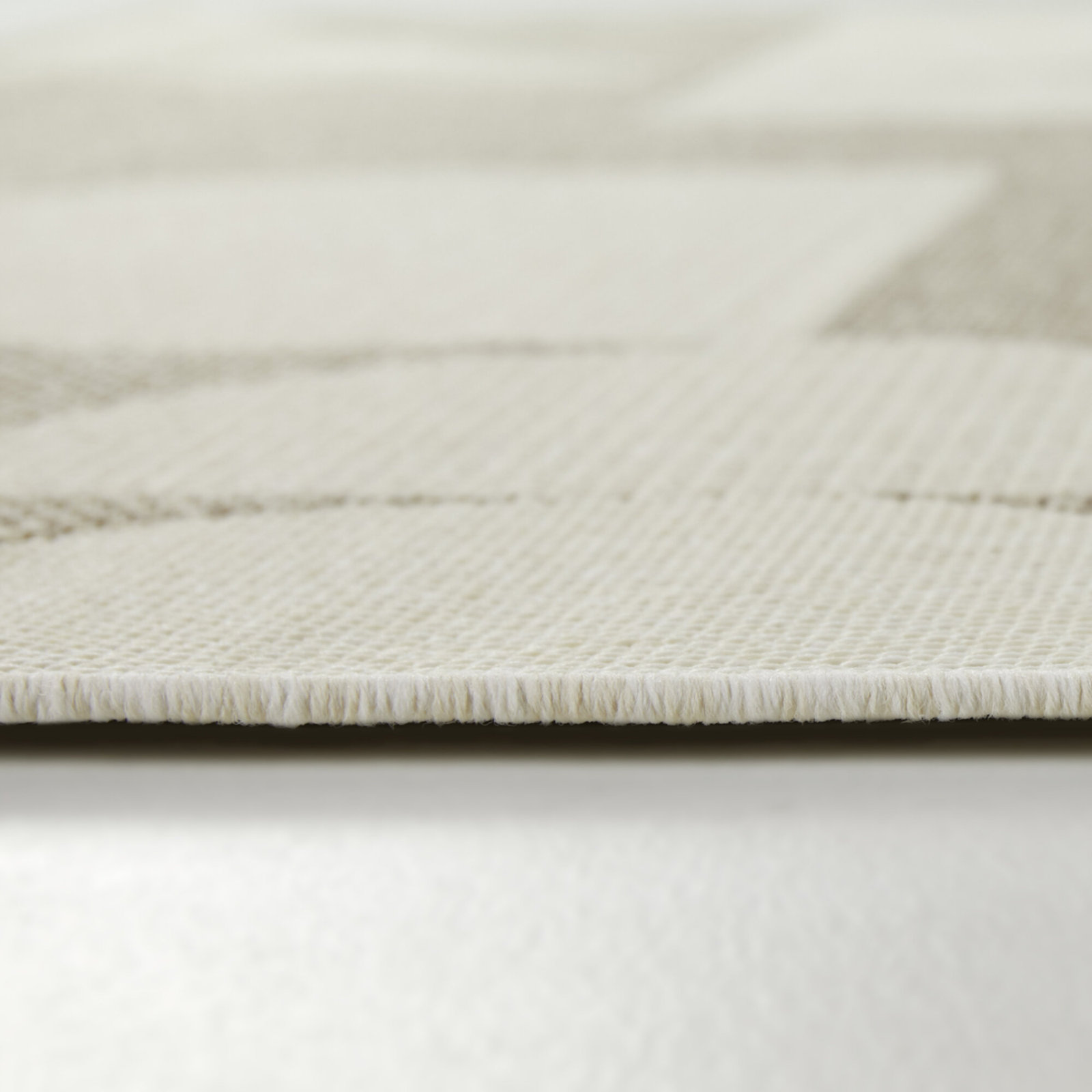 Vela Beige Indoor/Outdoor Rug, Rectangle 5'3" x 7'