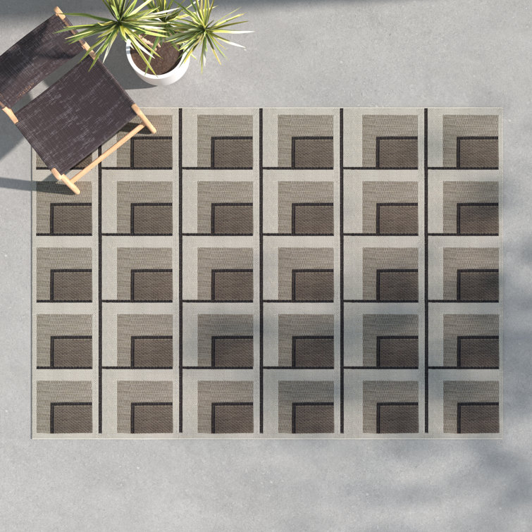 Rectangle Kamran Geometric Machine Woven Polypropylene Indoor / Outdoor Area Rug in Tan