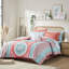 Grand lit avec draps - imprimé médaillon corail, doux, édredon corail, 2 taies décoratives standard, rembourrage-121409402-121409399