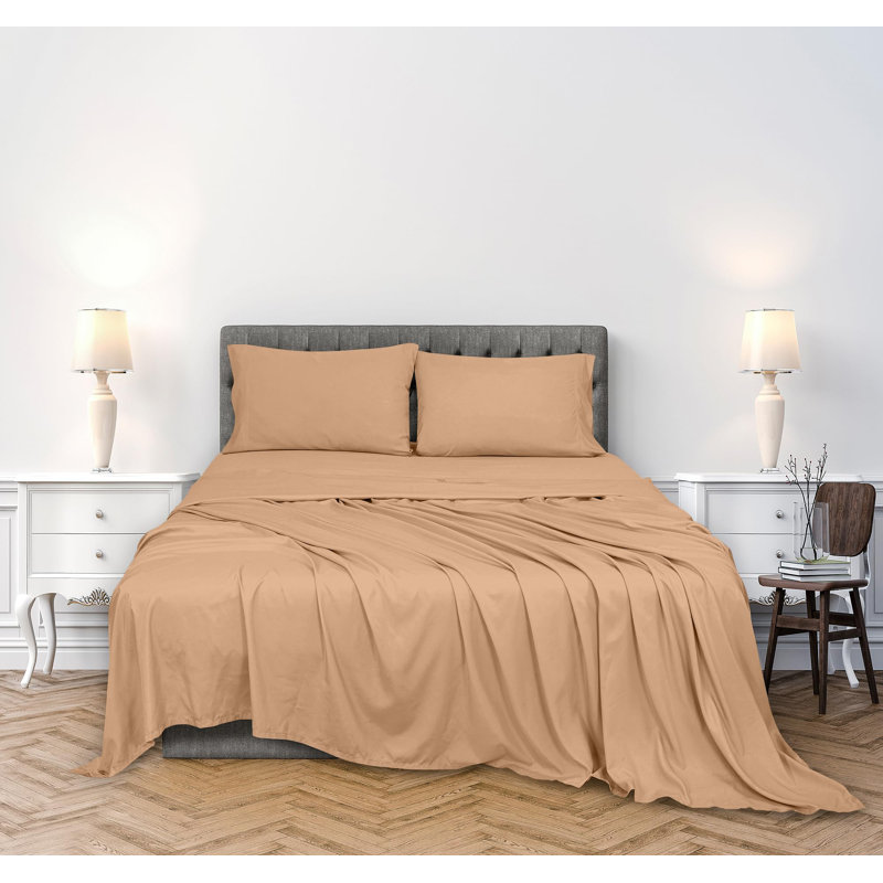 Royale Linens 300 Thread Count 100% Long Staple Combed Cotton Sheet Set - 4 Piece Bed Sheets - 1 Fitted, 1 Flat & 2 Pillow cases - Soft Cool & Crisp Sheet Set