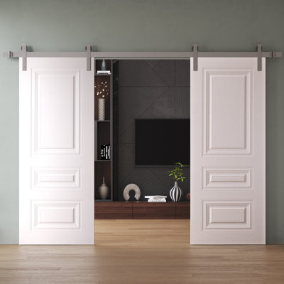 Porte de grange double 84 x 96 pouces ESSENTIAL 1233 Blanc 14 pi Rail argenté Ensemble Portes intérieures à panneaux pleins