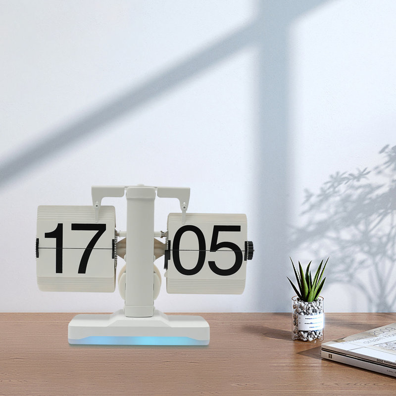 Modern & Contemporary Numerical Quartz Movement / Crystal Tabletop Clock, White