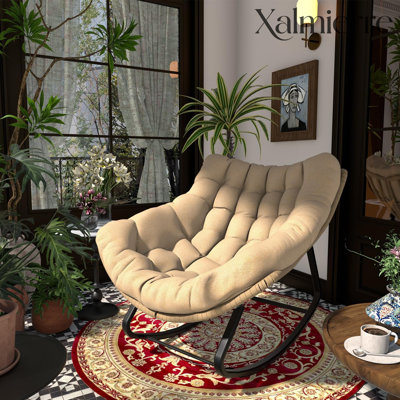 Fauteuil à bascule surdimensionné en rotin à assise profonde (84 x 91 x 79 cm) avec coussin épais capitonné, mobilier de jardin confortable pour terrasse, balcon et jardin, idéal pour la détente.