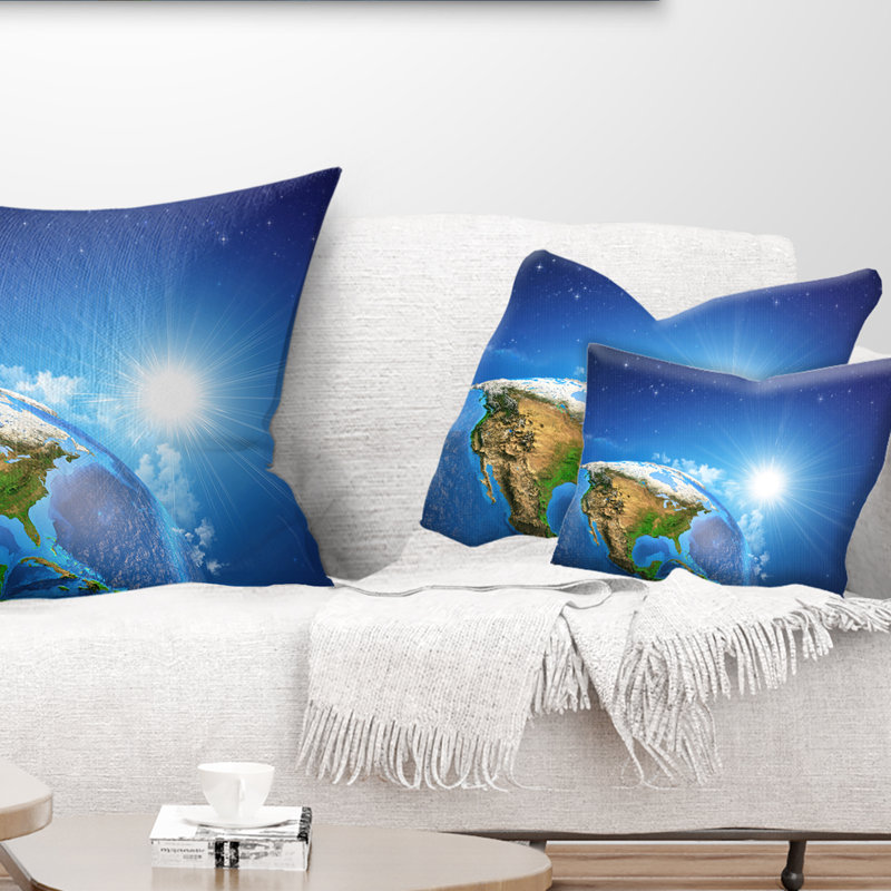 Lever de soleil sur la terre, paysage - coussin imprimé, Polyester, 12" x 20"