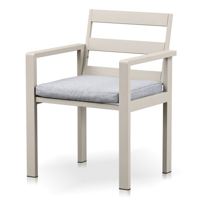 Ensemble de 2 chaises de patio avec coussin amovible, dossier ergonomique à 105 °, structure en métal robuste avec accoudoirs, résistant aux intempéries, beige