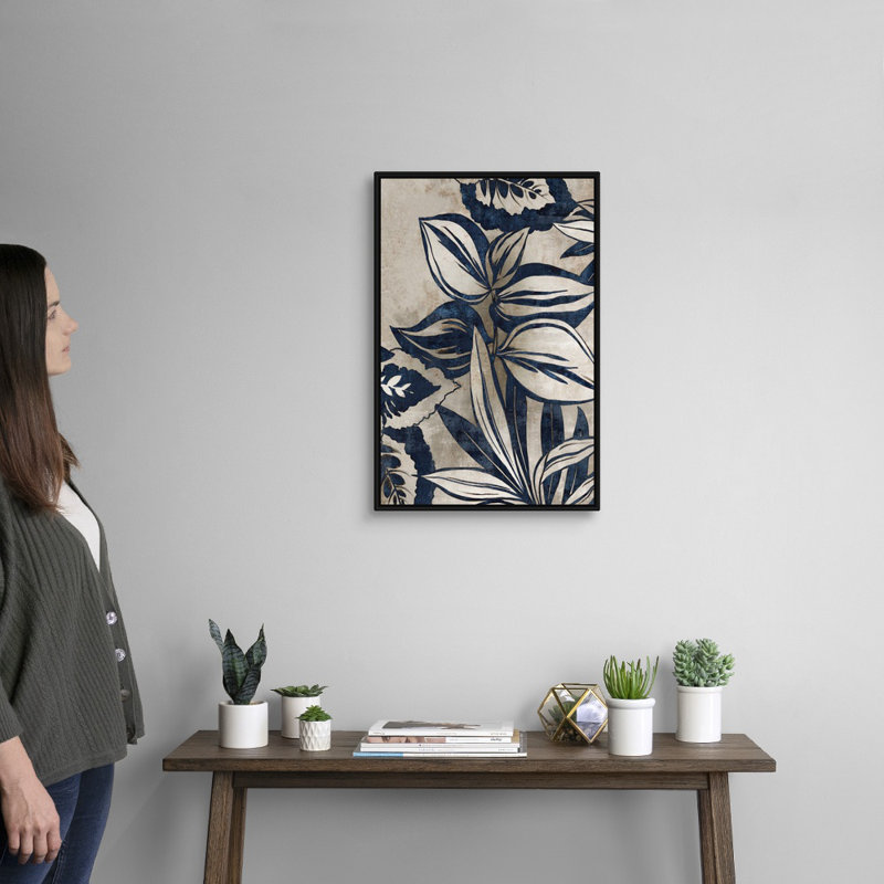 Reproduction d’art sur toile, "Blue feuillage I" par Eva watts, Cadre noir, H 26 po x l 18 po x P 1,75 po