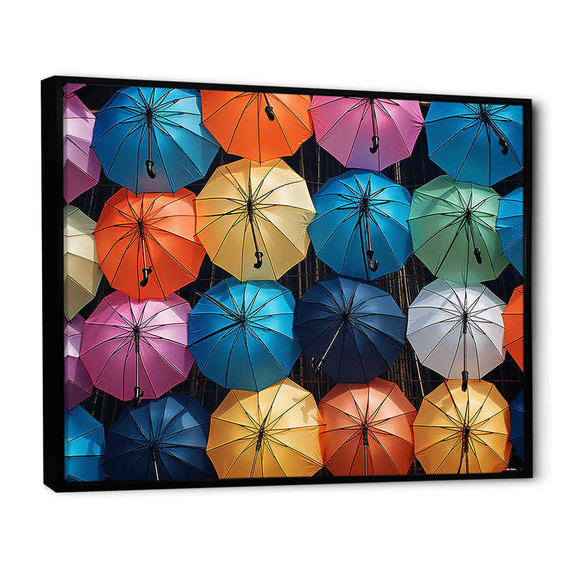 «Rainbow Umbrellas Collage III», reproduction sur toile, Cadre flottant noir, H 16 po x l 32 po x P 1 po