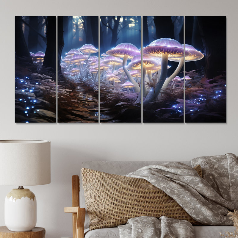 Champignons magiques mauves dans la forêt enchantée - reproduction d'art mural champignon - 5 panneaux égaux