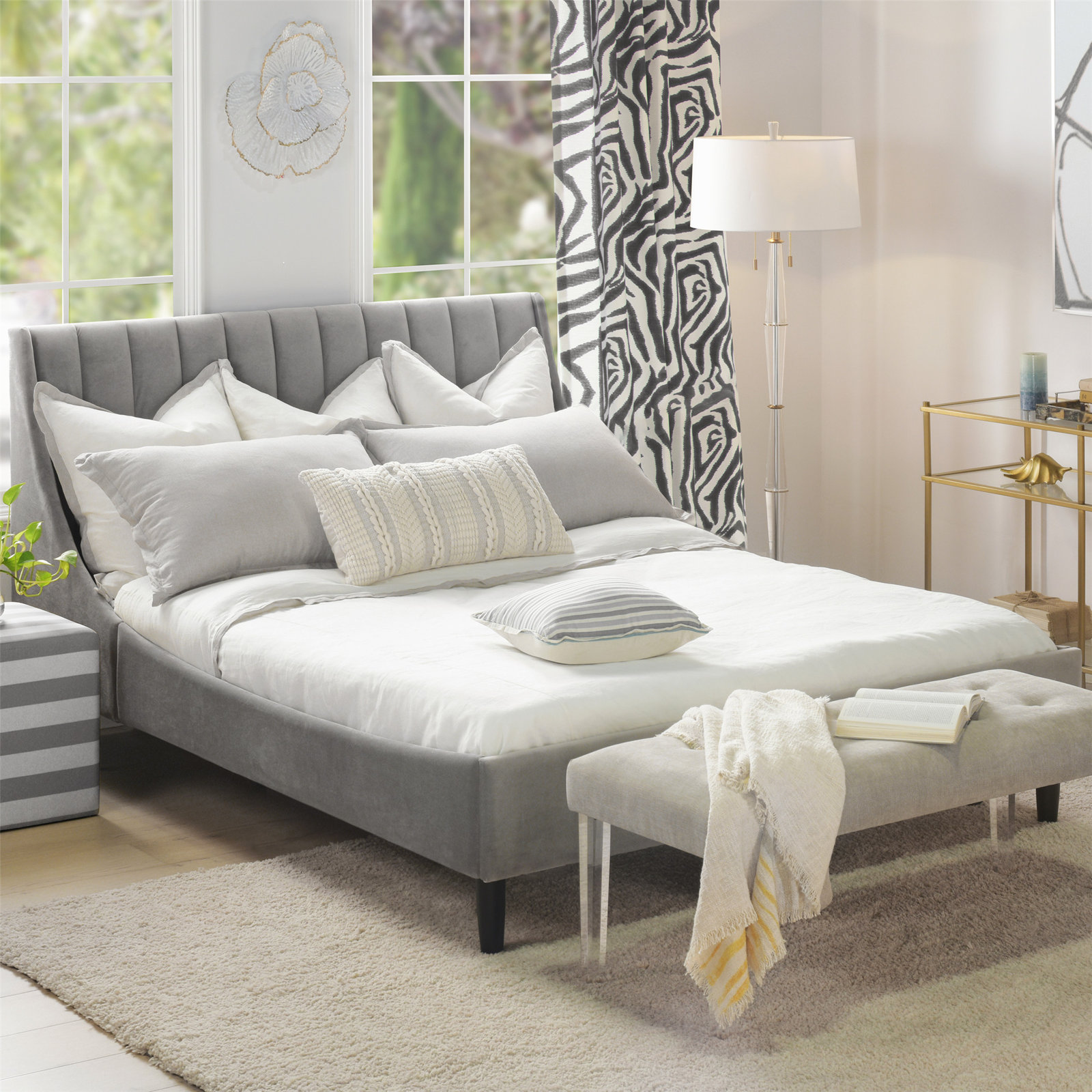 Helaina Velvet Upholstered Wingback Bed, Queen, Gray Velvet
