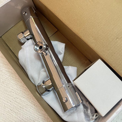Wall-mounted Thermostatic Shower Mixer