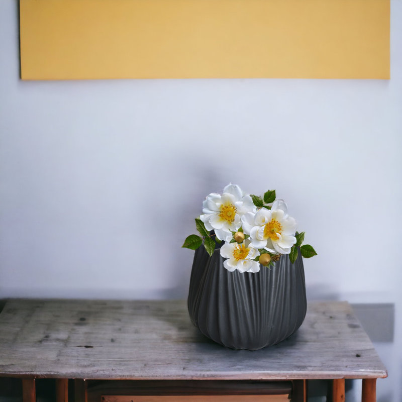 Pot à fleurs, Noir