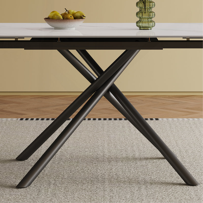 Ensemble de table de salle à manger rétractable en pierre frittée avec pieds croisés en acier au carbone noir (59 à 83 pouces, table + 4 chaises) pour une utilisation multi-scénario, noir