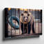Toile "Un ours brun solitaire avec son cadre puissant partiellement caché par un art mural"-1150959487