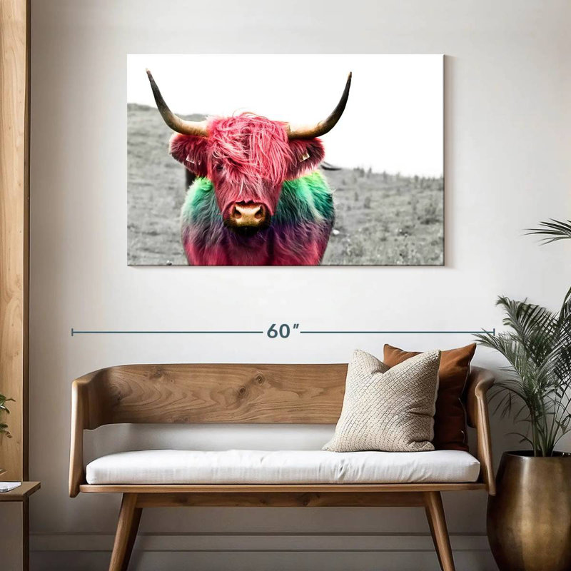Vache Highland colorisée, H 30 po x l 45 po