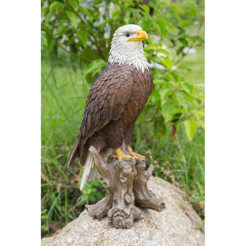 Statue aigle à tête blanche sur souche, H 15,5 po x l 6,3 po