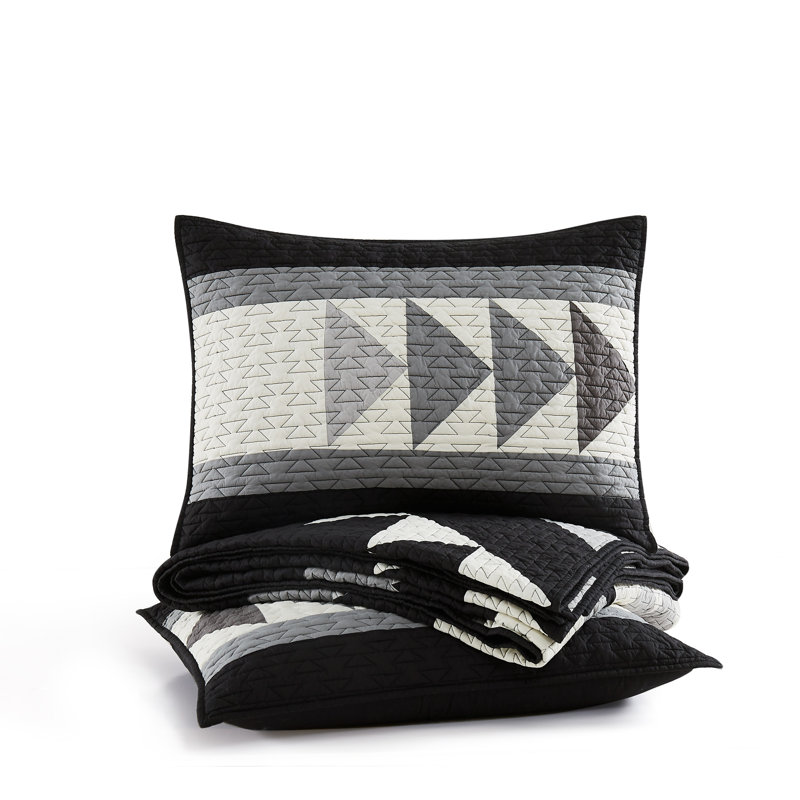 Shadow Peak Black and Gray Cotton Full Quilt Set
