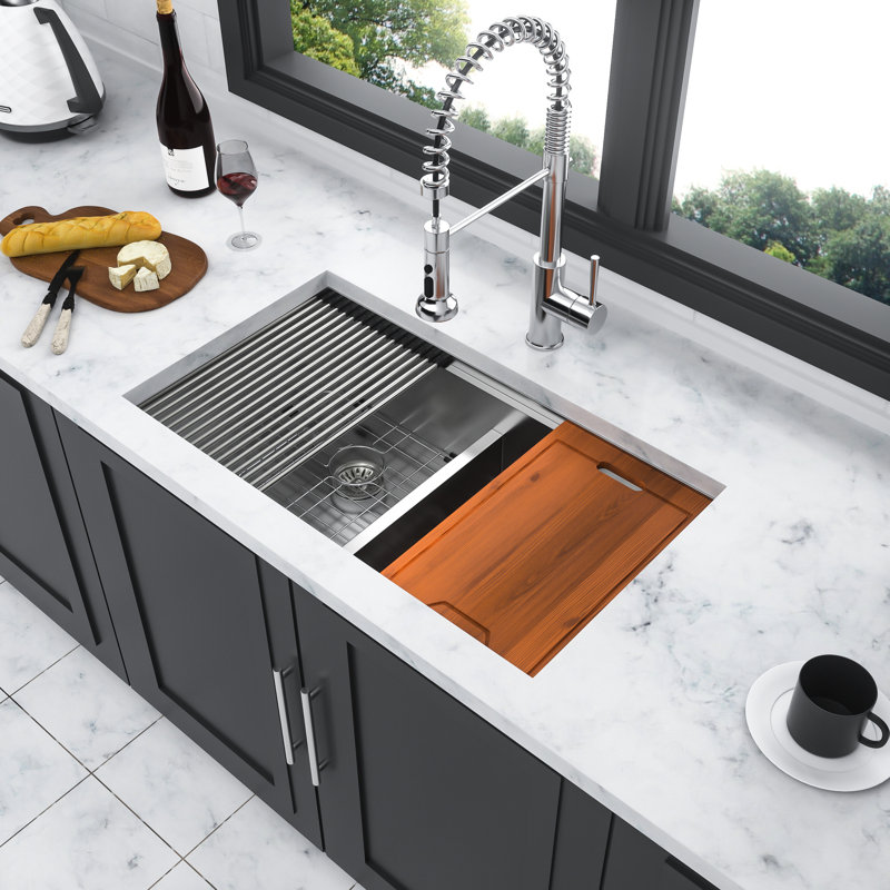 Évier de cuisine à double cuve 50/50 en acier inoxydable de calibre 16 T304 33 po x 19 po avec cuve profonde de 10 po, coin arrondi R10 pour plus d'espace, guide d'eau en forme de X, revêtement à condensation, coussinet silencieux