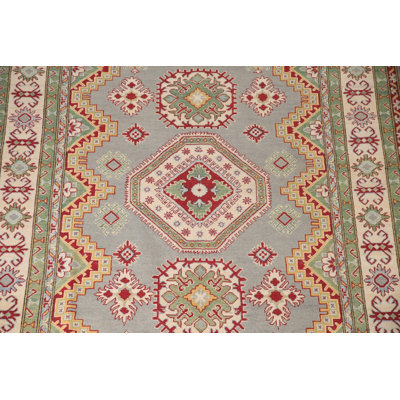 Tapis oriental gris à motif géométrique Kazak