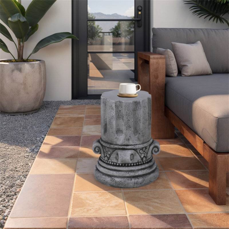 Tables de bout d'extérieur en ciment pour le patio, table d'appoint de jardin, petite table d'appoint ronde ronde pour l'extérieur, tabouret de jardin avec souche d'arbre pour l'intérieur et l'extérieur
