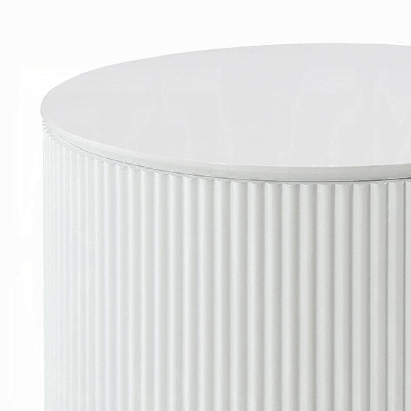 Table de bout Del Modern, plateau rond de 22 po, base nervurée blanc brillant