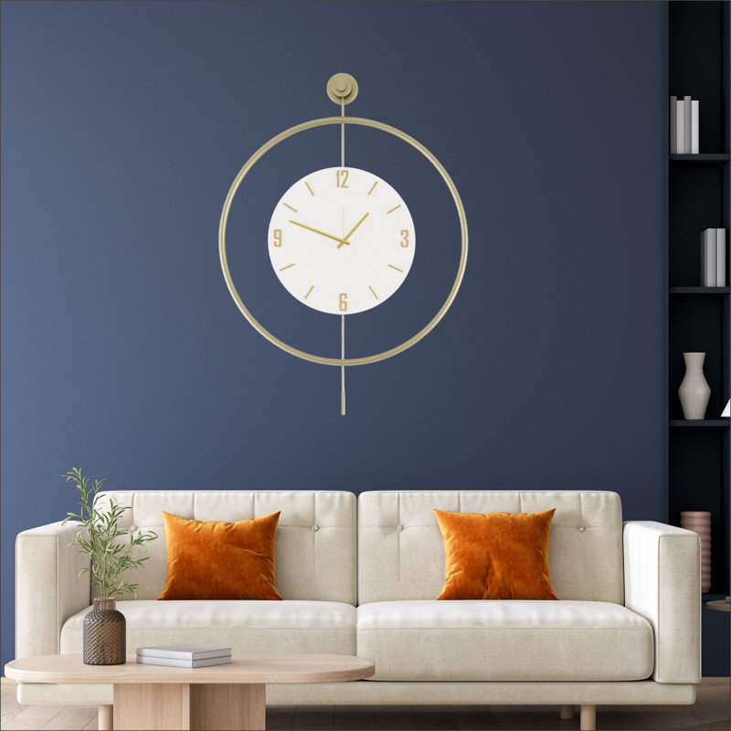 Horloge murale élégante en métal, finition dorée, 22,8 po x 31,5 po x 2,8 po | Fabrication 100% métal, poids léger de 5,5 lb | Parfait pour le salon, le bureau et la maison, et pour une montre élégante et fonctionnelle