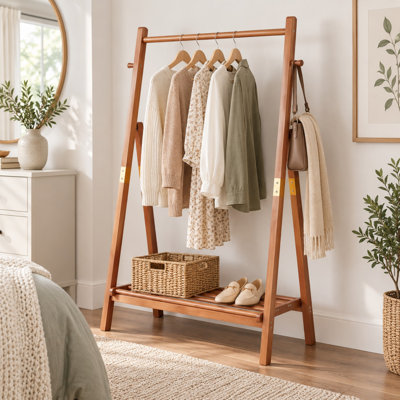 Portant à vêtements en bois massif de type A avec tablette inférieure et crochets latéraux