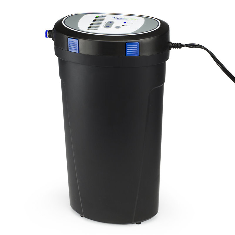 Système de traitement automatique de l'eau pour l'étang