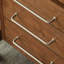 Bureau moyen moyen-610716177-610716178