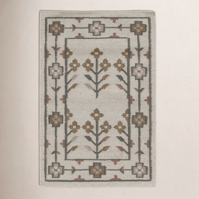 Heidi Flatweave Wool Floral Scandinavian Rug